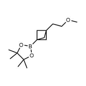 2-(3-(2-Methoxyethyl)bicyclo[1.1.1]pentan-1-yl)-4,4,5,5-tetramethyl-1,3,2-dioxaborolane|CS-1365157