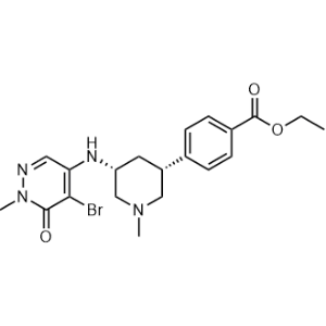 Ethyl 4-((3R,5R)-5-((5-bromo-1-methyl-6-oxo-1,6-dihydropyridazin-4-yl)amino)-1-methylpiperidin-3-yl)benzoate|CS-1367456